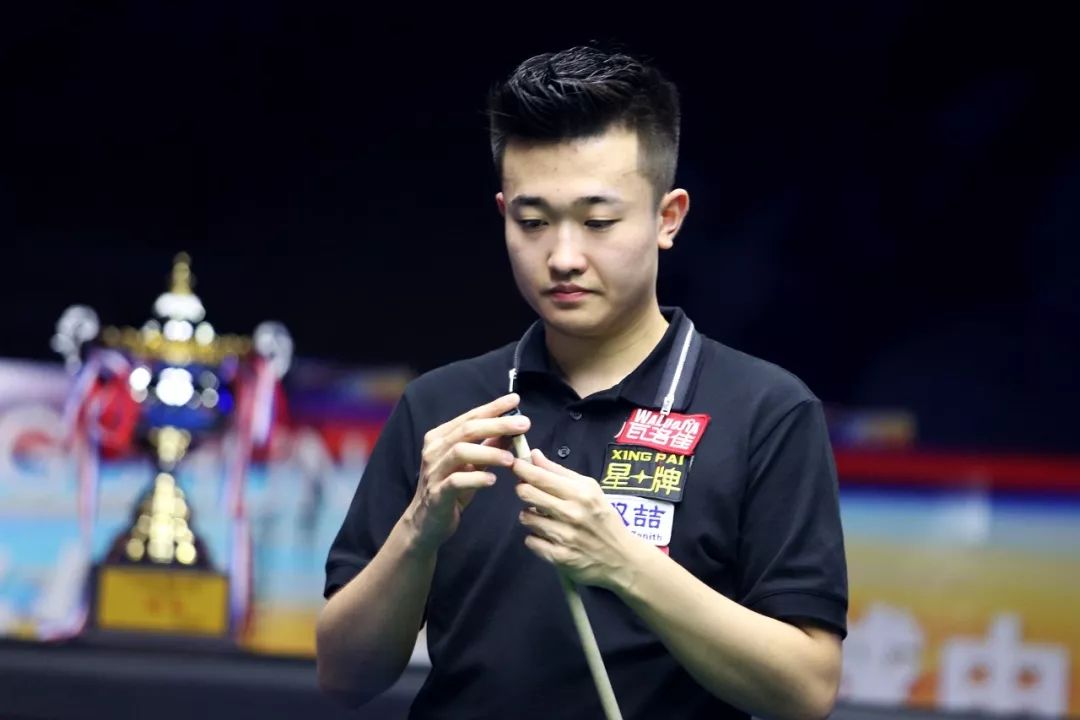 出了当今足 出了当今足